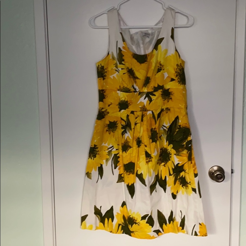 Sleek flower sleeveless dress 4 office & cocktail